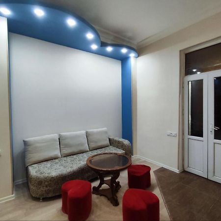 يريفان Guest House In The Small Center المظهر الخارجي الصورة