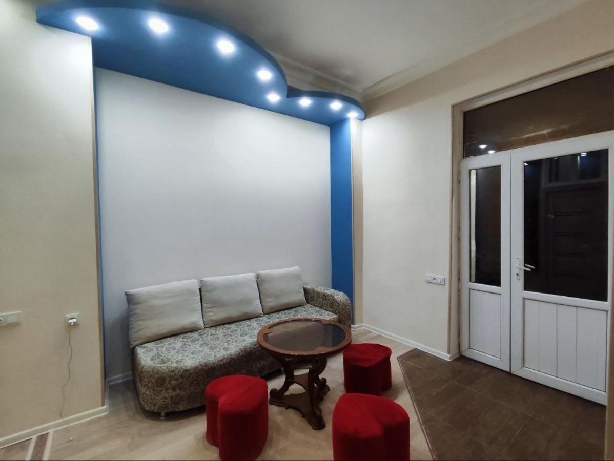 يريفان Guest House In The Small Center المظهر الخارجي الصورة