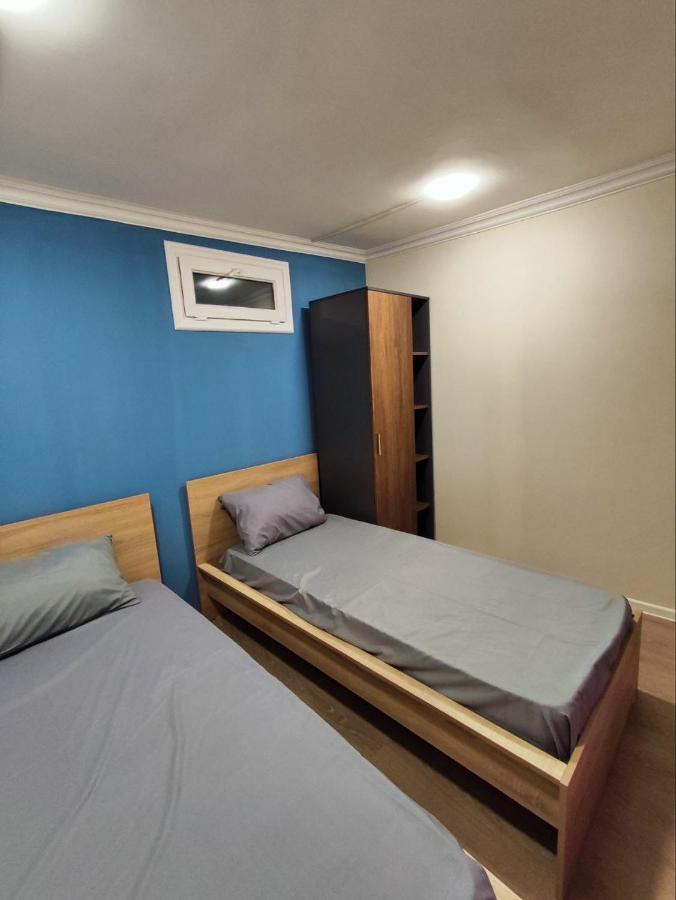 يريفان Guest House In The Small Center المظهر الخارجي الصورة